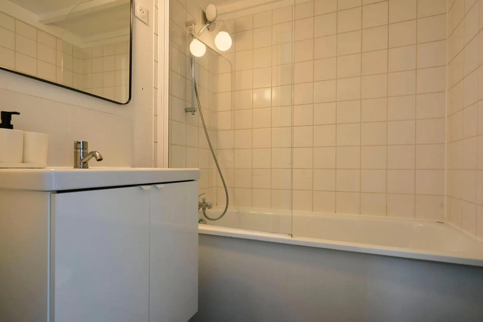 Apartment Lille Saint Maurice - Nice And Functional Studio France